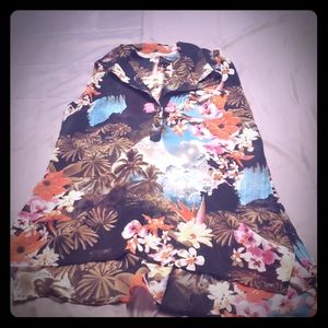 Hair vibrant Floral blouse
